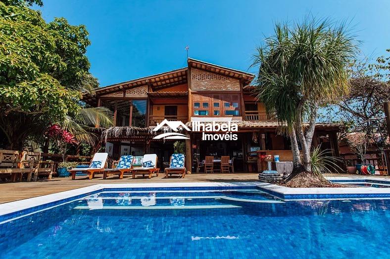 Casa charmosa na costeira em Ilhabela